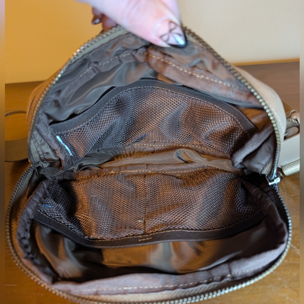 Tan Everywhere Belt Bag Casual Travel Purse Fanny Pack - Picture 12 of 13